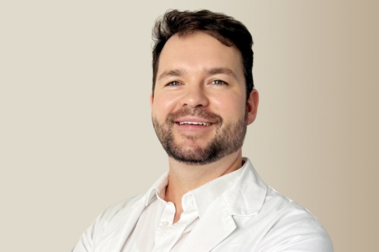 Dr. med. Roland Karl Mühleder, Faltenunterspritzung Koblenz